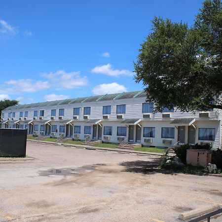Days Inn By Wyndham Waco University Area Екстериор снимка
