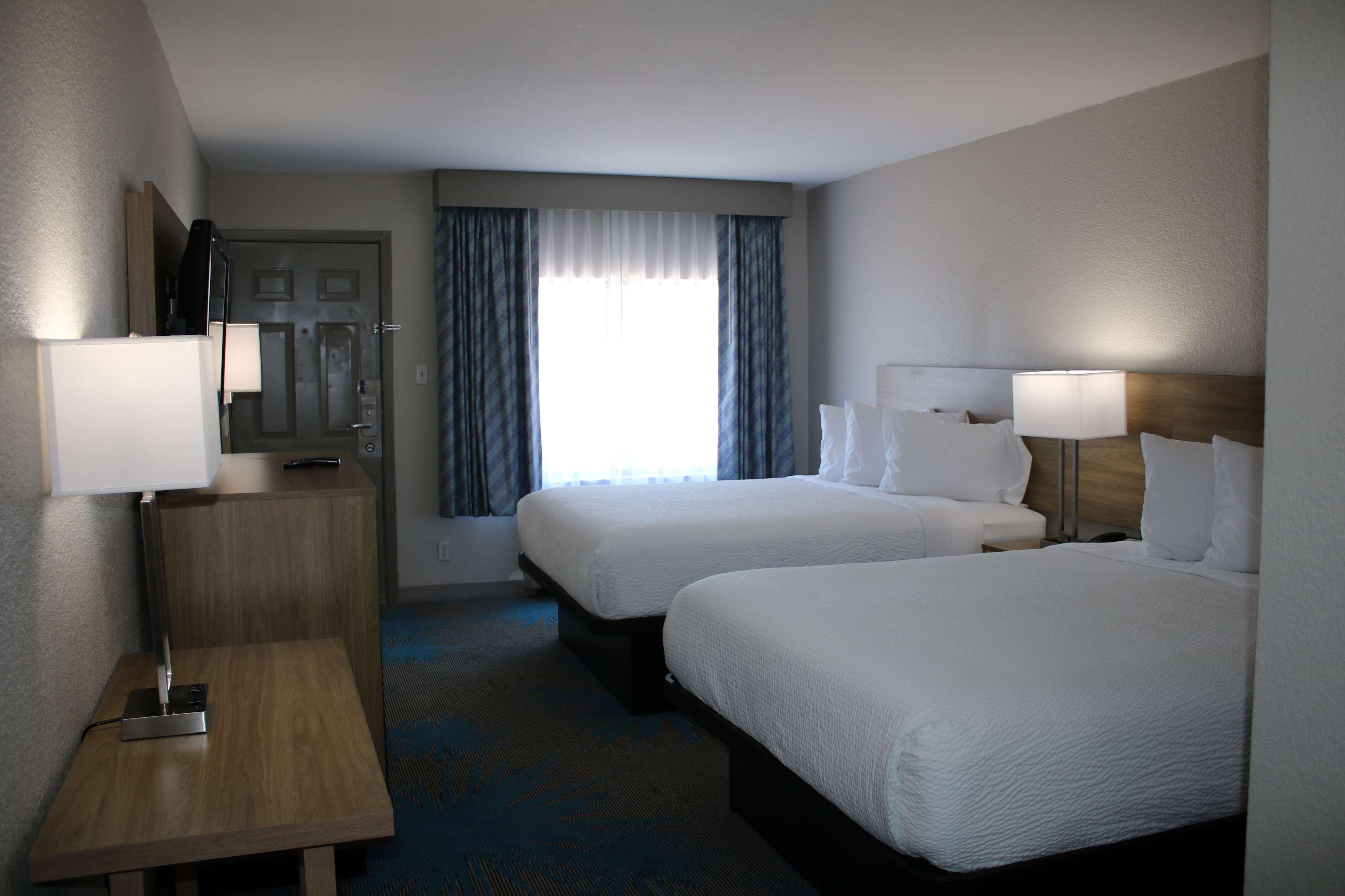 Days Inn By Wyndham Waco University Area Екстериор снимка