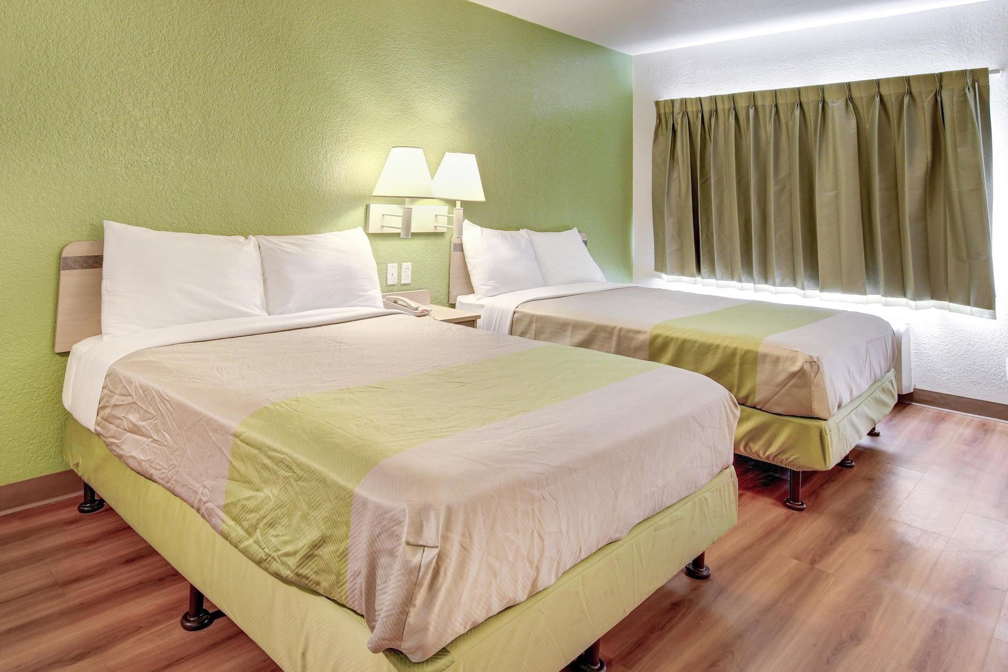 Days Inn By Wyndham Waco University Area Екстериор снимка